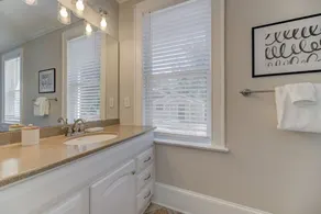 Sweet Suite on Sunset 4BD 3 BA Home + 1BD 1 BA Guest Cottage - Image 3