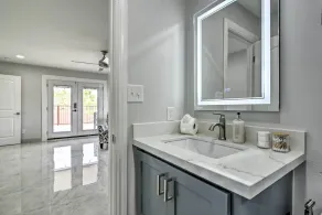 Patio & Balcony: Gulf Coast Retreat in Brownsville - Image 3