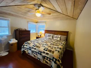Autumn Escape Bear Paw Cabin: Sleeps 6 · 3BR 1BA · Fire Pit Grill Fireplace - Image 3