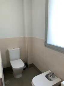Appartement de jardin dans un complexe fermé avec piscine. Idéal pour les familles - Image 2