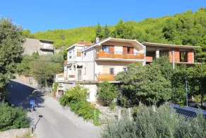 Studio flat with terrace Dugi Rat, Omiš (AS-15417-c) - Image 5