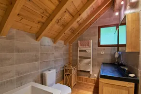 Chalet \"La Traverse\" con vistas a la montaña, bañera de hidromasaje y Wi-Fi - Image 4