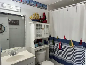 Lovely Beach Cottage w / privat Fountain Pool - Image 4