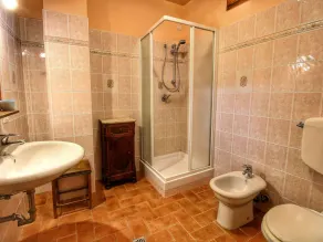 Apartment in Radda with Garden - Image 5