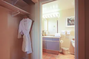 The Catherine St Guesthouse - Image 2