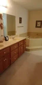 Welcome to Polly's Place - Image 3