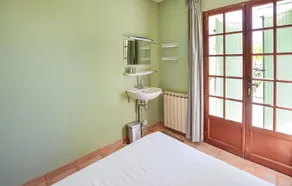 Gorgeous Home In St Maurice Sur Eygues - Image 4