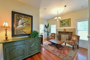 EVINRUDE SUITE AT OLD COLORADO INN - Image 2