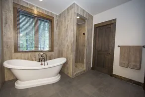 Cozy Suncadia Home On 18th Hole with hot tub!! - Image 3