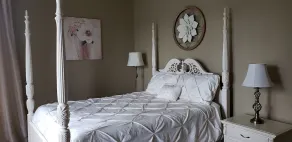 Extraordinary Victorian home on Lake Champlain - Image 3
