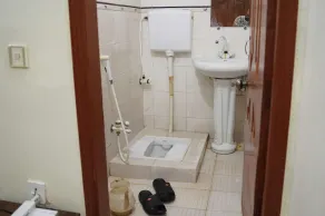 Al Amarat Hotel Tariq Road - Image 2