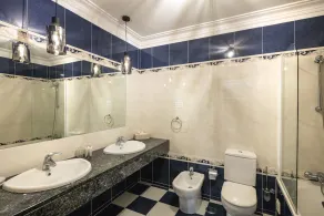 Luxury townhouse between Carvoeiro and Ferragudo - Image 3