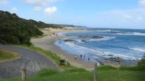 \"Seventh Heaven\" a family friendly holiday home. 2 levels, sleeps up to 9 - Image 4