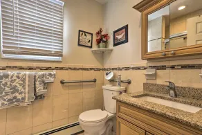 Charming One Family Colonial Home / Business . - Image 2