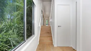 Russell Street Retreat - Image 2
