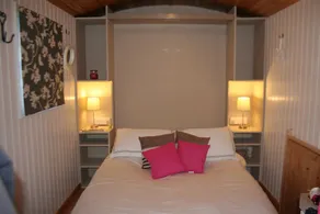 El Hideaway Shepherd Hut - Image 4