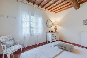 Villa in Lucca with Pool near Serchio River - Image 3