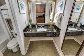 Amazing View of the Ocean Beautifully Decorated1BR - Image 2