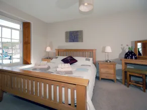 3 Schlafzimmer Unterkunft in Aberaeron - Image 5