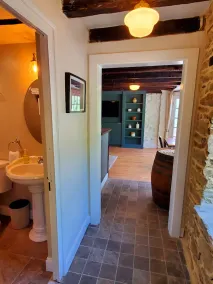 18th Century Stone Cottage minutes from historic Middleburg - Image 5