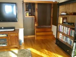 3 Bedroom year round lakefront home on Three Mile Pond with private dock - Image 2