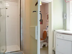 4 bedroom accommodation in Newton St Margarets - Image 3