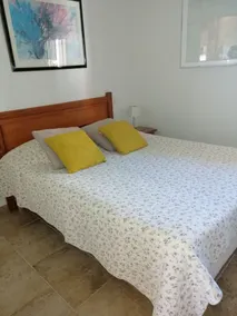 Bel appartement avec  wifi et clim  à 300m de la plage et 150m du centre ville - Image 3