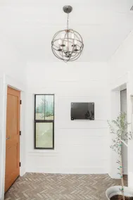 Modern Farm w/ 2 Kings: 20 min to Austin, COTA-Tesla - Image 2