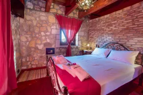 Crimson Villa - Deux Chambres Villa, Couchages 4 - Image 5