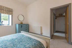 A wonderful luxurious large family home sleeping 12 with a huge garden and a swimming pool - Image 4
