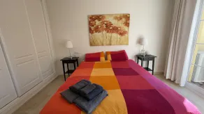 Nice ground floor walking distance from marina and beaches - Image 5