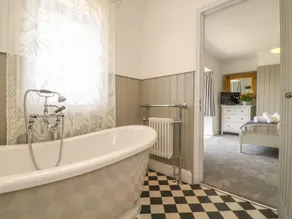 THE COACH HOUSE, pet friendly, luxury holiday cottage in Teignmouth - Image 3