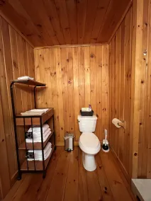 Log Cabin Minutes from Jackson Gore and Okemo Mountain!!!!!!! - Image 4