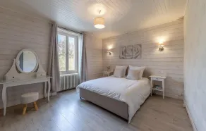 Awesome Home In Arthenac - Image 3