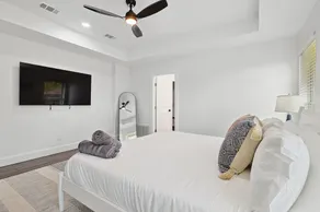 4BR Retreat w/ Pool and Grill - Image 4