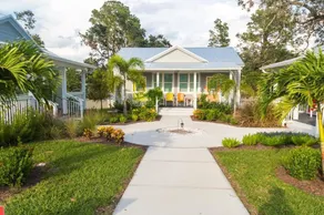Key West Style Cottage - with pool/hot-tub  - Image 2