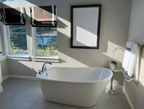 Modern home in downtown Sumner, WA, 34 mi from Lumen Field - Image 3