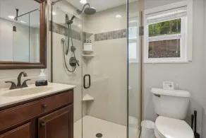 Beautiful Lake Front Home with Private Dock In Lick Branch Cove - Image 2