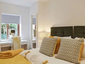 3 chambres à coucher à Greasby, Wirral - Image 4