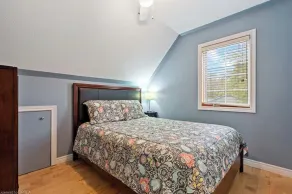 Spacious 3 bedroom cottage, sleeps 10, 4 mins to beach, 6 person sauna - Image 4