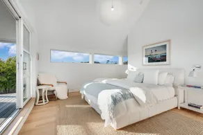 Super chic beach house on a private road. - Image 5
