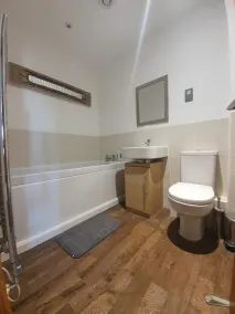 Executive Lakeside 4 Bed Townhouse - Image 5