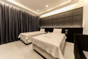 THE M HOTEL - Image 3