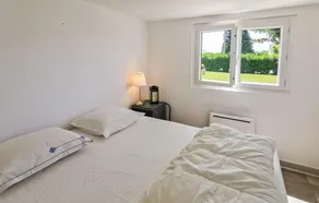 Stunning home in Saint Ouen les Vignes - Image 5