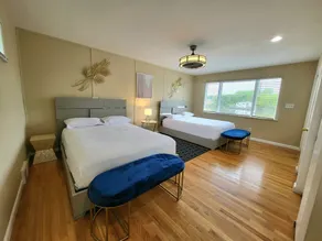 OASIS @ OCEAN BEACH PARK: 6 QUEEN BEDS - Image 4