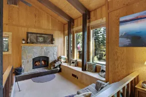 Barking Pine Cabin - private BEACH access, sunny location - Image 2