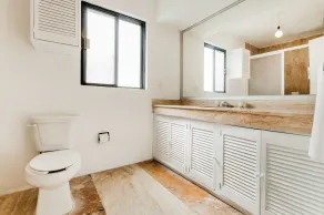 Great location & Great price Condo - Image 2