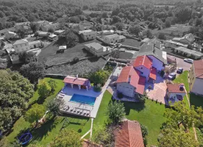 House 1240/11852 (Istria - Rojnići), 15000m from the beach - Image 4
