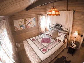 Cedar Orchard Cabin. - Image 3