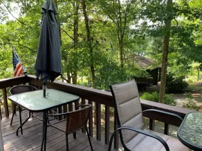 Round Cabin - 5 min to Bedford - Deck - Hike- Golf - Across Omni Bedford Springs - Image 4